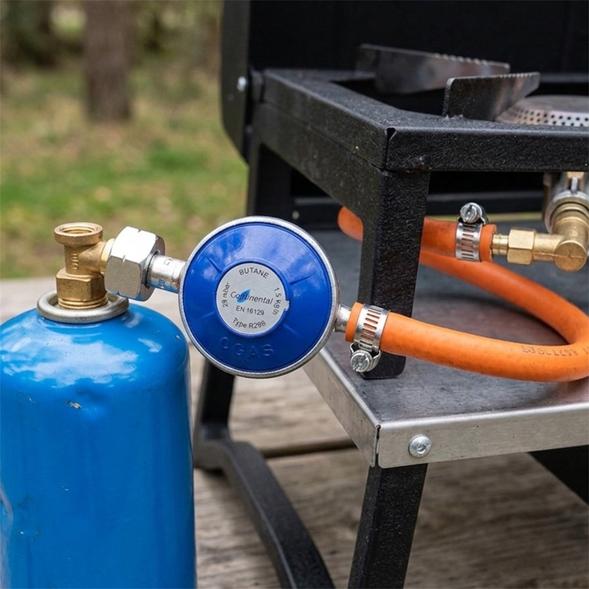 Butane Regulator Kit With 2m Gas Hose & x2 Jubilee Clips